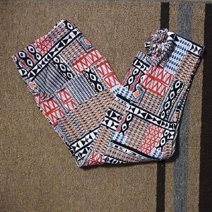Intro. Vibrant Geometric Print Capris